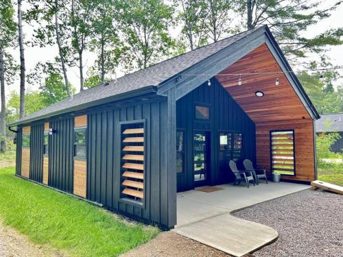 Cuyuna Adventure Cabin: Solo Stove - On Bike Trail in Crosby, USA