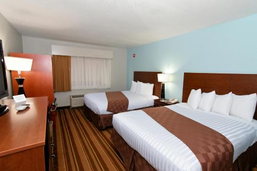 Rock Island Inn & Suites Marshalltown