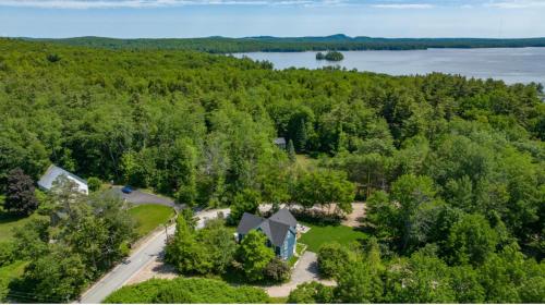 The Blueberry House - Spacious, Family & Pet-Friendly Retreat near Sebago Lake