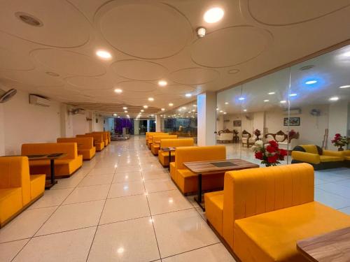 ห้องอาหาร, Hotel NDBL AND Restaurant  in ภูปัตวลา