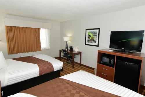 Rock Island Inn & Suites Marshalltown