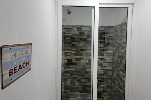 1 Bedroom Apartment in center of town. in 烏提拉
