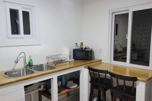1 Bedroom Apartment in center of town. in 烏提拉