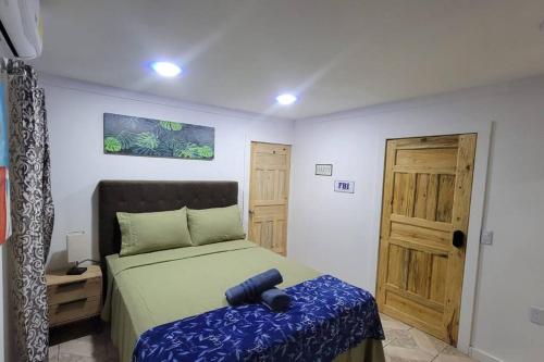 1 Bedroom Apartment in center of town. in 烏提拉