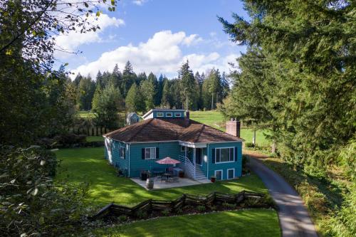 Rustic Chic Cottage near Mill Creek, Snohomish, Woodinville