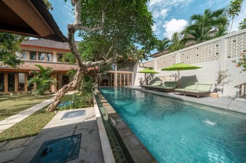 Balinese Luxury Amisha Villa: 4BR in Seminyak
