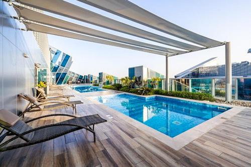 New Arabian Apartment JOne Tower Business Bay 2 BR, Dubaj