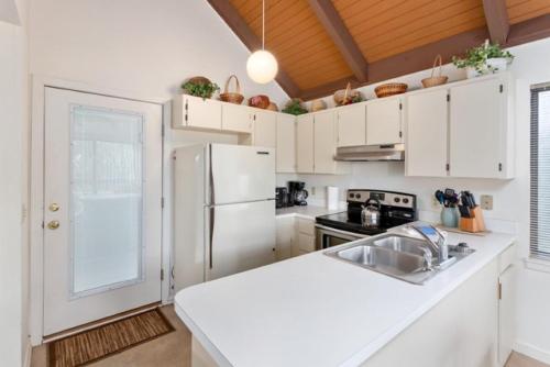 486 Cedar Walk - image 13