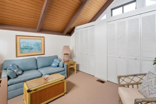 486 Cedar Walk - image 2