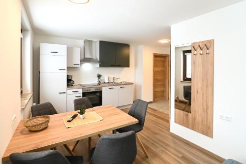 One-Bedroom Apartment image 5