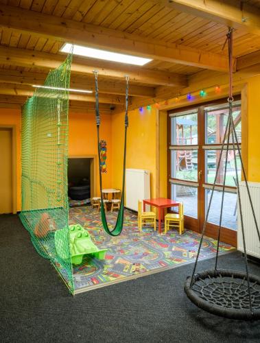 Club de niños, Horsky Hotel Skiland in Ostruzna