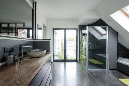 Beautiful penthouse with terrace Tour & Taxis, Brüssel (Foto 6)