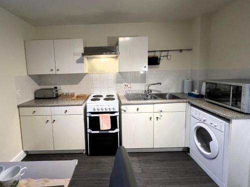 Spacious 2BR Flat with Sofa-Bed in Central Reading