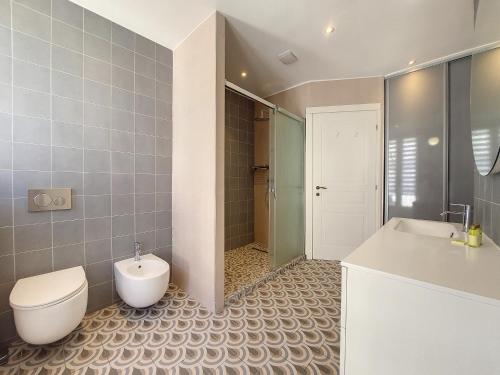 Two-Bedroom Apartment image 2