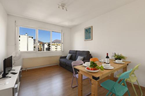 Santi Apartment Few Min From Lake - Happy Rentals