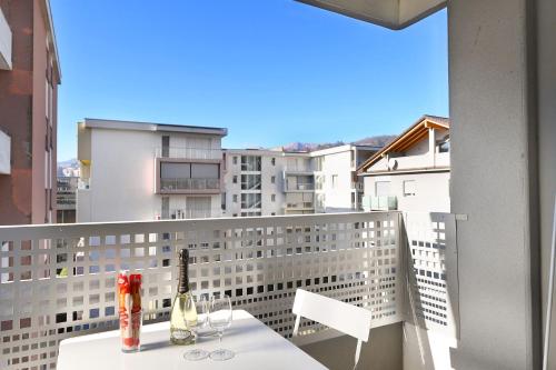  Santi Apartment Few Min From Lake - Happy Rentals in Lugano
