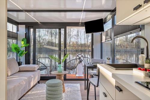 Charming Tiny Houseboat Escape Near Amsterdam