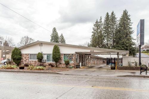 Rodeway Inn La Grande - Island City