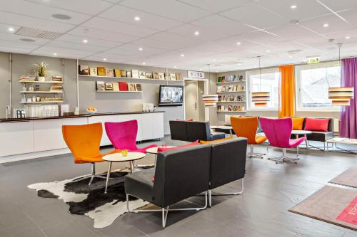 Sure Hotel by Best Western Stockholm Alvsjo - image 2