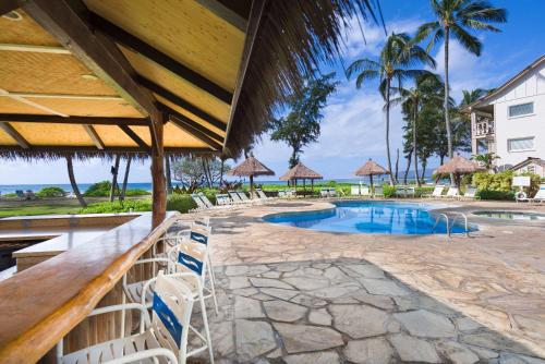 Aston Islander On The Beach - image 3