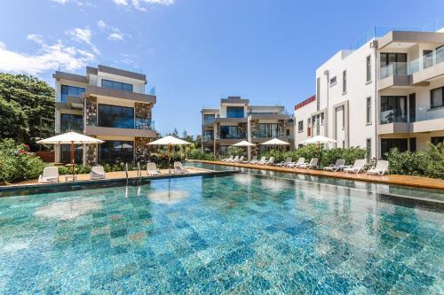 Brand new, Beachfront Ocean Terraces, Poste Lafayette-Apt-C2