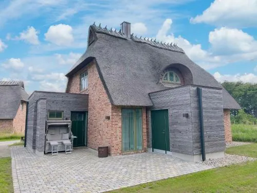 Reetdorf Geltinger Birk Künstlerkate Reiherente in Nieby, Deutschland