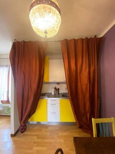 SpazioViola appartamento intimo boho style uno spazio magico per l'energia che si respira in un palazzo della vecchia Bologna Qui nulla è perfetto ma tutto racconta No Wi-Fi No aria condizionata, Boloňa (fotografie 5)