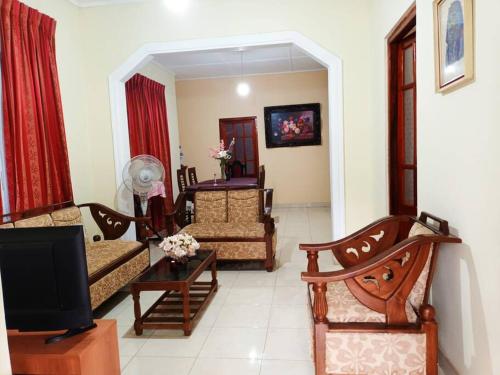 Shanthi Villa Home-stay