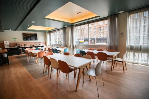 Edinburgh Central Accommodation - image 11