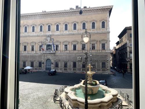 Casa Cristina in Piazza Farnese, Rom