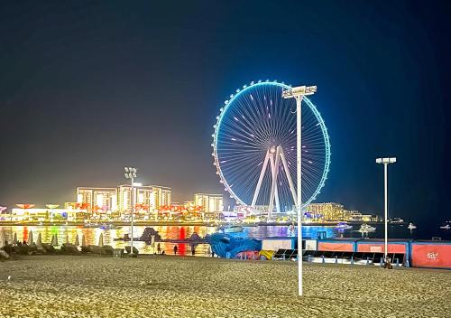 Beach, Ramada Hotel & Suites By Wyndham Dubai JBR in Dubai