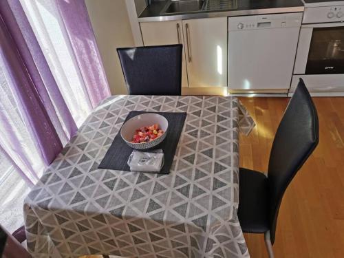 Oprema, Nice 1-bedroom apartment in Heart of the City in Lagard
