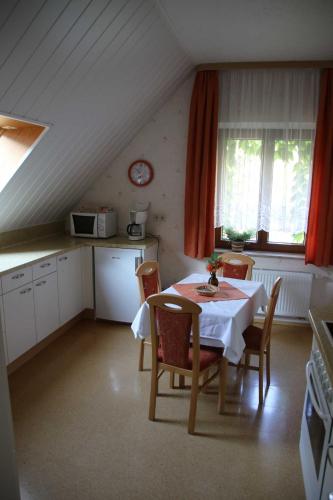 Two-Bedroom Apartment with Shower  image 8