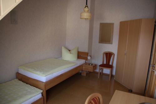 Two-Bedroom Apartment with Shower  image 10