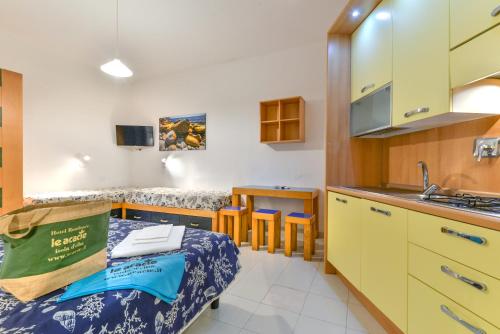 Studio (3 Adults) image 3