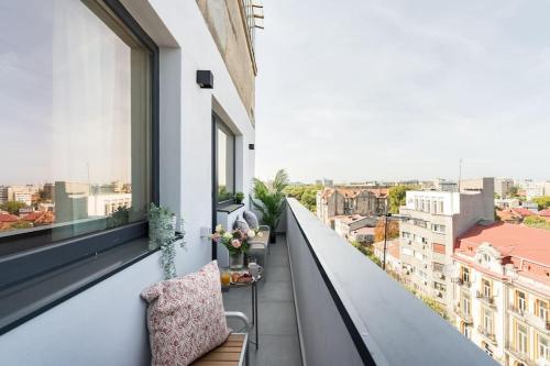 Stunning Views 3BR Sunny Flat - Amazing Terrace