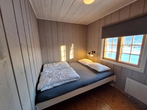 Øen Turistsenter - image 12