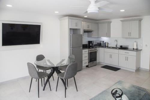 232A Lower Level, South Finger, Jolly Harbour, Jolly Harbour (foto 7)