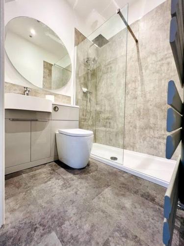 2 bedroom 2 en-suite free parking super fast wi-fi blyth centre, Blyth