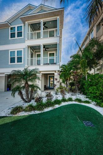 Tropical Treasure Beach Villa - image 5