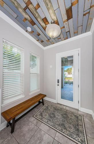 Tropical Treasure Beach Villa - image 9