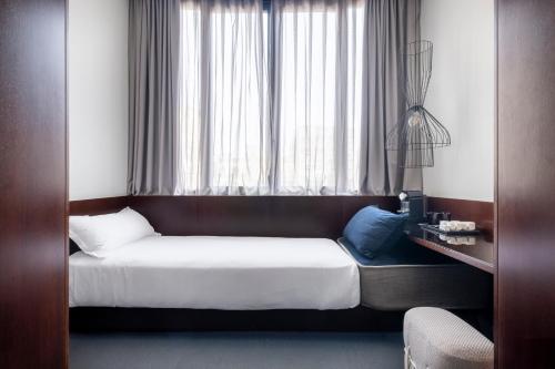 Sixtytwo Hotel - image 7