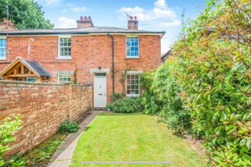 Beautiful cottage near London