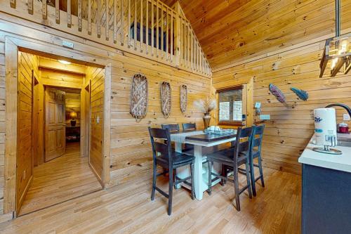 Bear Lake Cabin in Sevierville, USA