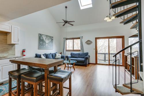 Vernon Township Condo with Balcony Near Ski Lifts! in Vernon Township, USA