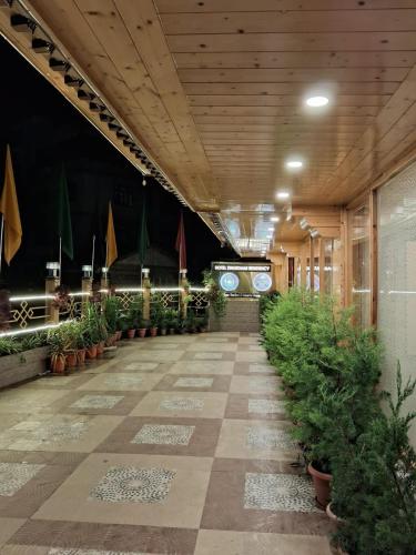 Hotel Zingkham Residency