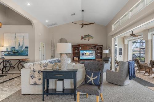 Villa Salty Shoreline Cape Coral - image 6