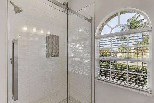 Villa Salty Shoreline Cape Coral - image 11