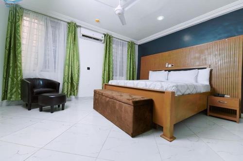 Kings Villagio Hotel