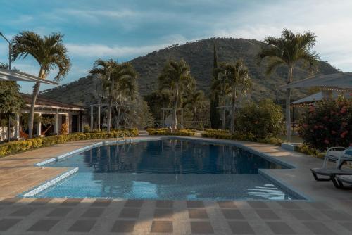 Swimming pool, Hotel Campestre La Maria Toro Valle in La Unión (Valle del Cauca)